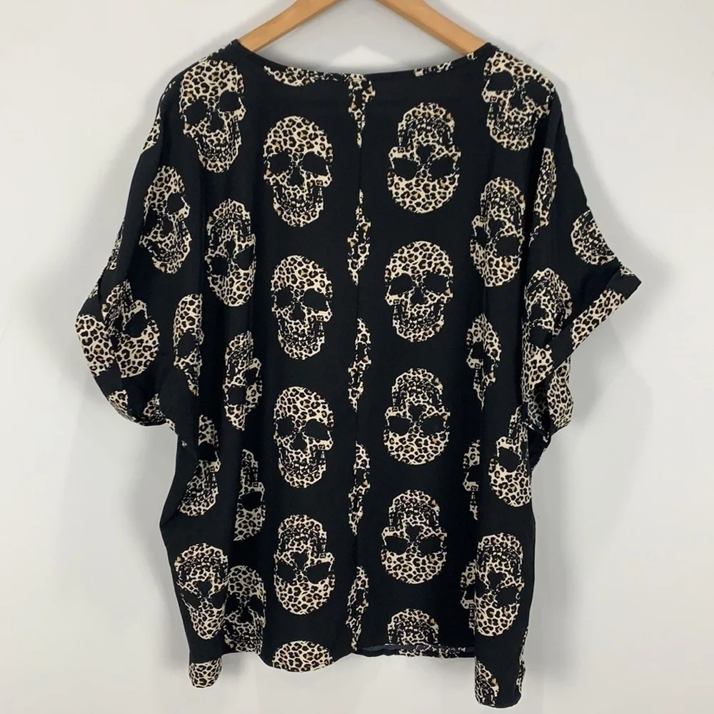 Black Boxy Animal Print Skull Print Shirt